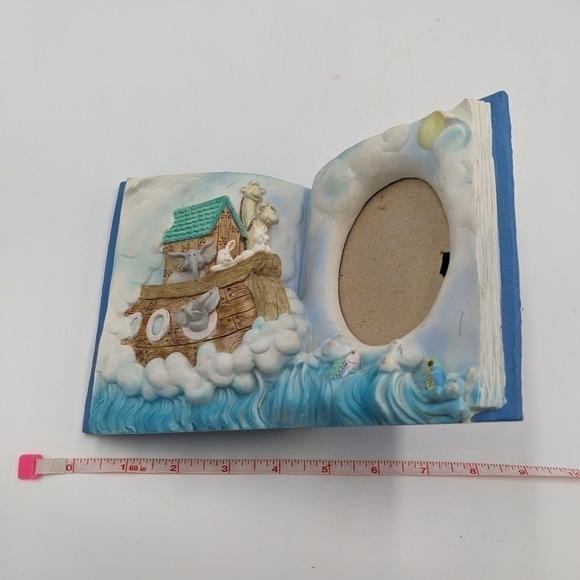 Russ The Story of Noah's Arc Book Picture Frame Animals - Picture 6 of 6